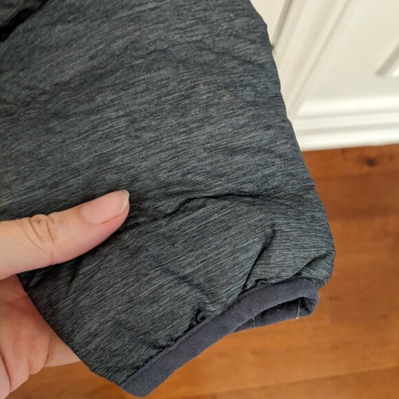 TNA Aritizia womens The little puff packable jacket size xs in gray color - Picture 9 of 11